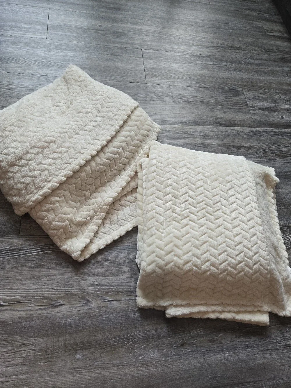 Plush Chevron Sherpa Throw Blanket - Cream
